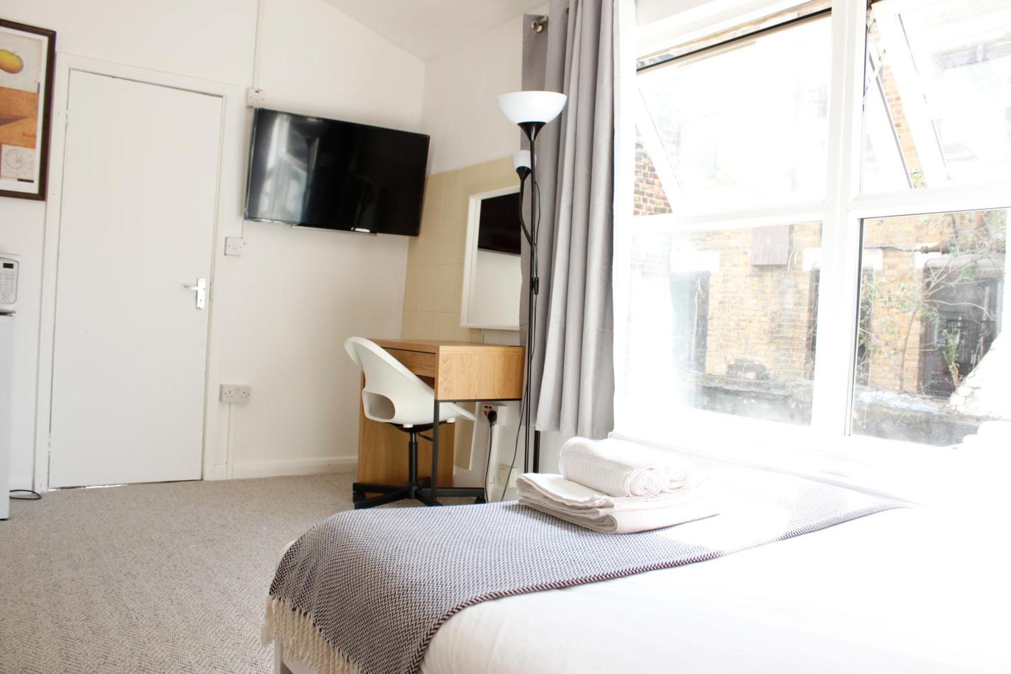 Shoreditch Pensiune *